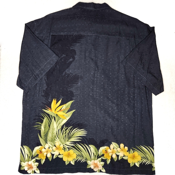 Tommy Bahama Short Sleeve Silk Button Down XL - Picture 2 of 3